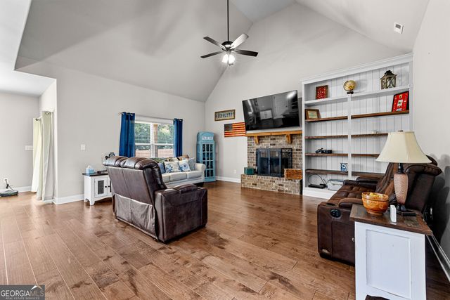 68 Grove Park Way, Senoia, GA 30276