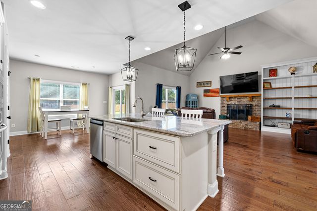 68 Grove Park Way, Senoia, GA 30276