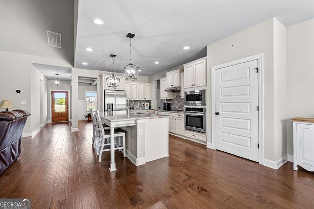 68 Grove Park Way, Senoia, GA 30276