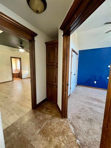 1325 NE Saddle Rock Dr, Elgin, OK 73538