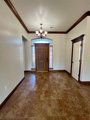 1325 NE Saddle Rock Dr, Elgin, OK 73538