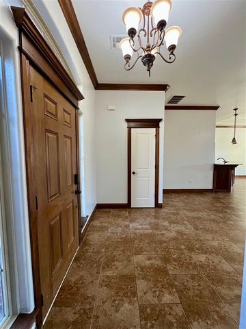 1325 NE Saddle Rock Dr, Elgin, OK 73538