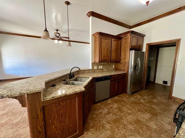 1325 NE Saddle Rock Dr, Elgin, OK 73538