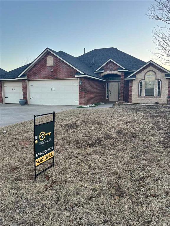 1325 NE Saddle Rock Dr, Elgin, OK 73538