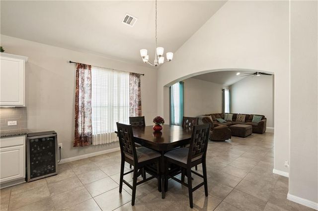 601 Flag LN, Leander, TX 78641