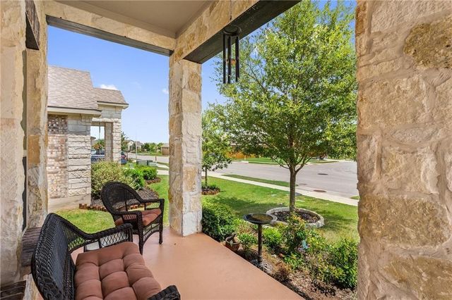 601 Flag LN, Leander, TX 78641