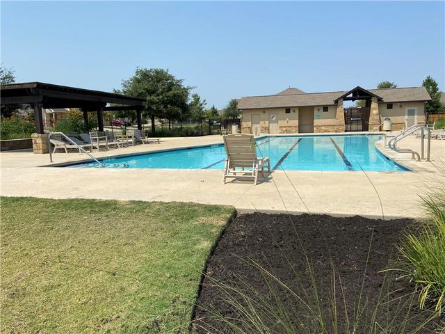 601 Flag LN, Leander, TX 78641