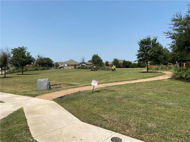 601 Flag LN, Leander, TX 78641