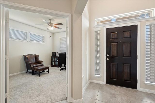 601 Flag LN, Leander, TX 78641