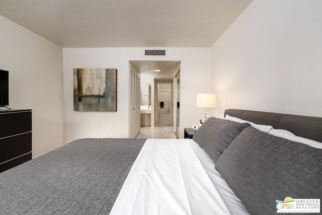 1411 N Sunrise Way 16, Palm Springs, CA 92262