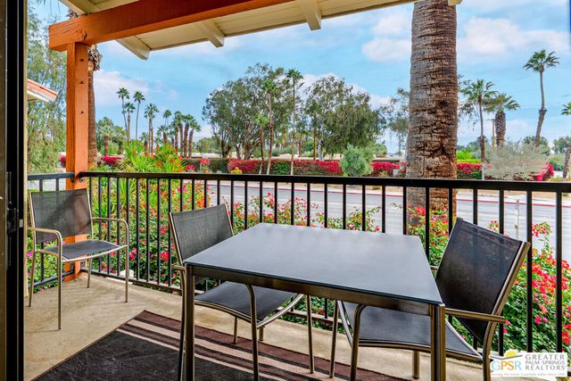 1411 N Sunrise Way 16, Palm Springs, CA 92262