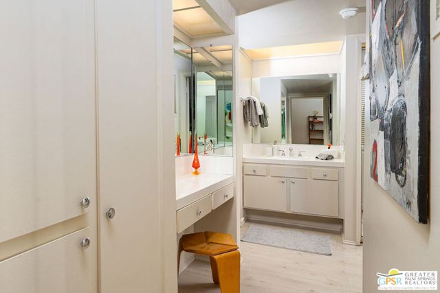 1411 N Sunrise Way 16, Palm Springs, CA 92262