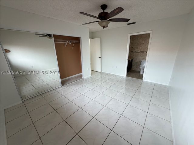 7792 W 29th Way 202, Hialeah, FL 33018