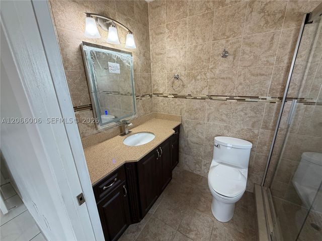 7792 W 29th Way 202, Hialeah, FL 33018