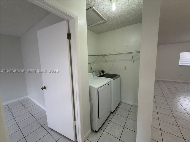 7792 W 29th Way 202, Hialeah, FL 33018