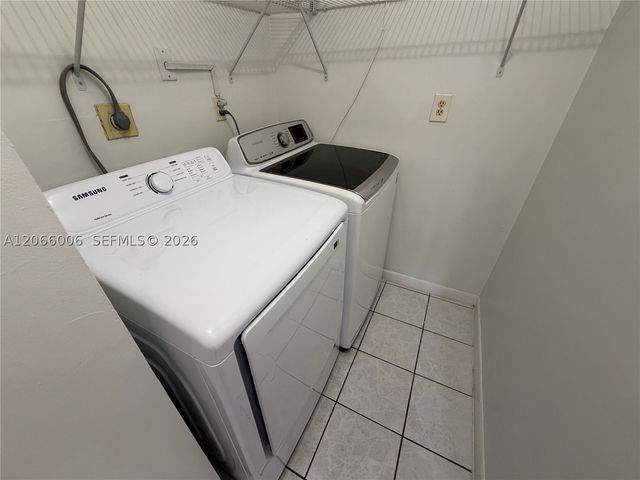 7792 W 29th Way 202, Hialeah, FL 33018