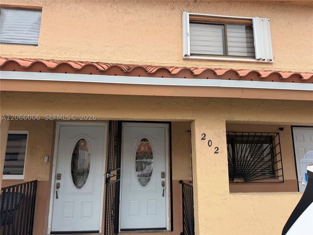 7792 W 29th Way 202, Hialeah, FL 33018