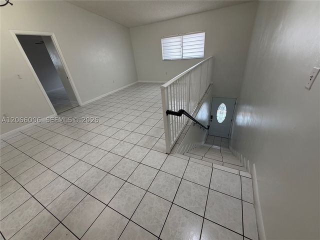 7792 W 29th Way 202, Hialeah, FL 33018