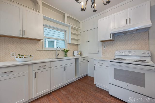 24 S 8th Street, Miamisburg, OH 45342