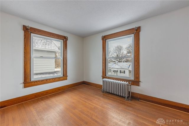 24 S 8th Street, Miamisburg, OH 45342