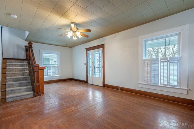 24 S 8th Street, Miamisburg, OH 45342