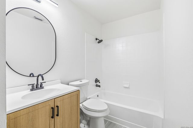 9618 Orchid Mdws, San Antonio, TX 78250