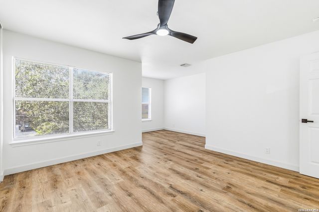 9618 Orchid Mdws, San Antonio, TX 78250