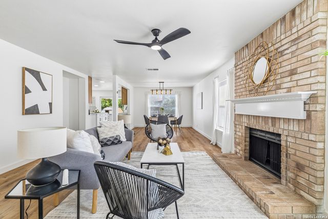 9618 Orchid Mdws, San Antonio, TX 78250