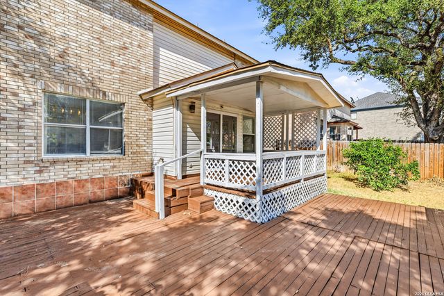 9618 Orchid Mdws, San Antonio, TX 78250