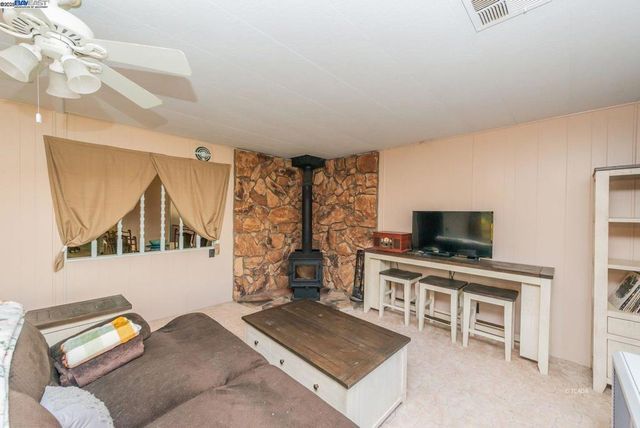 51 Steelhead Circle, Lewiston, CA 96052