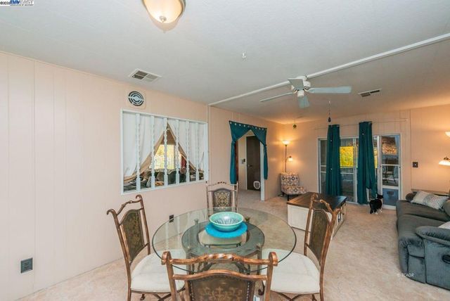 51 Steelhead Circle, Lewiston, CA 96052