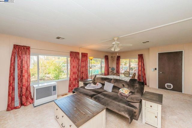 51 Steelhead Circle, Lewiston, CA 96052