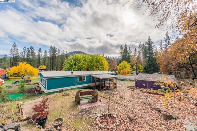 51 Steelhead Circle, Lewiston, CA 96052