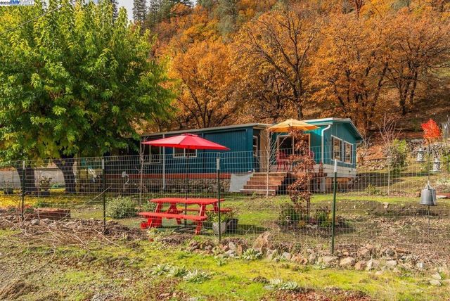 51 Steelhead Circle, Lewiston, CA 96052