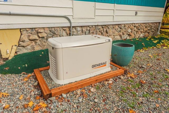 51 Steelhead Circle, Lewiston, CA 96052