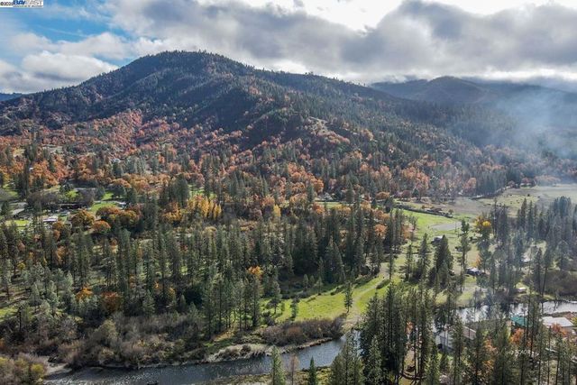 51 Steelhead Circle, Lewiston, CA 96052