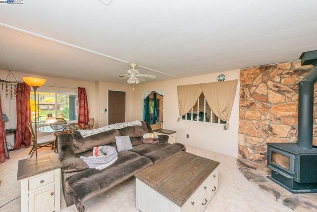 51 Steelhead Circle, Lewiston, CA 96052