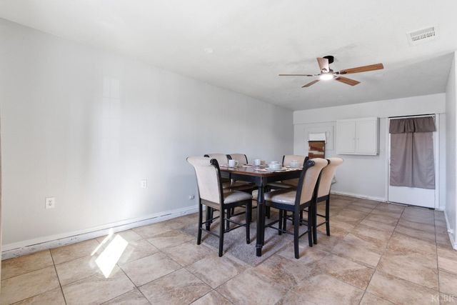 1229 S Anacapa Avenue, Hanford, CA 93230