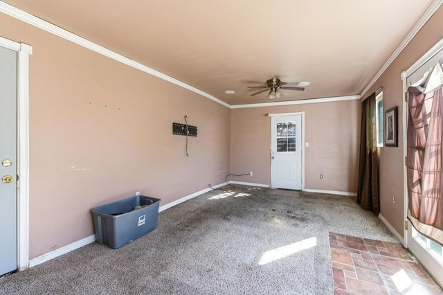 1229 S Anacapa Avenue, Hanford, CA 93230