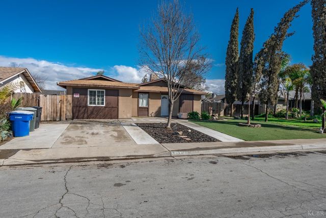 1229 S Anacapa Avenue, Hanford, CA 93230