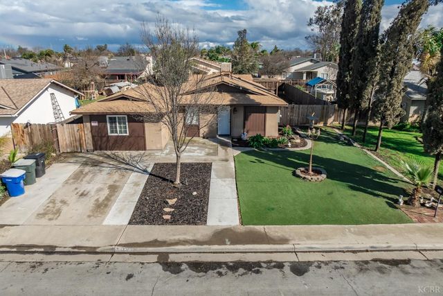 1229 S Anacapa Avenue, Hanford, CA 93230
