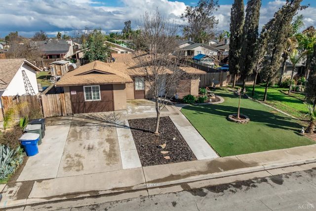 1229 S Anacapa Avenue, Hanford, CA 93230