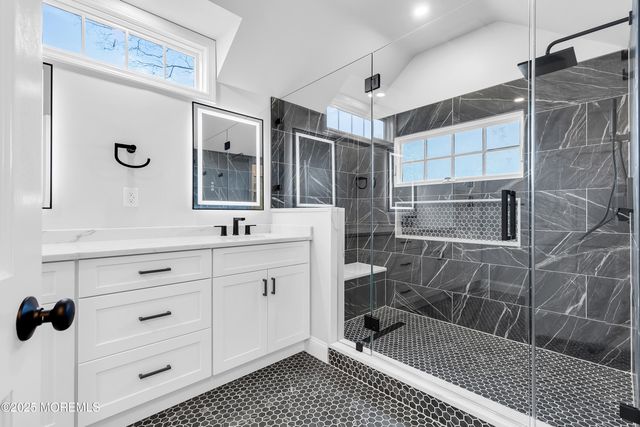 20 Rosalie Avenue, Rumson, NJ 07760