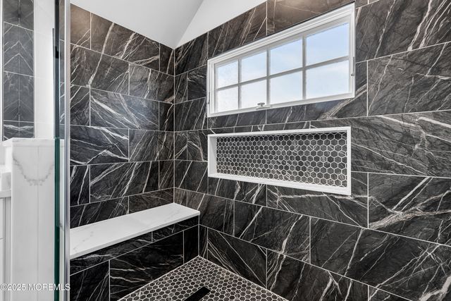 20 Rosalie Avenue, Rumson, NJ 07760