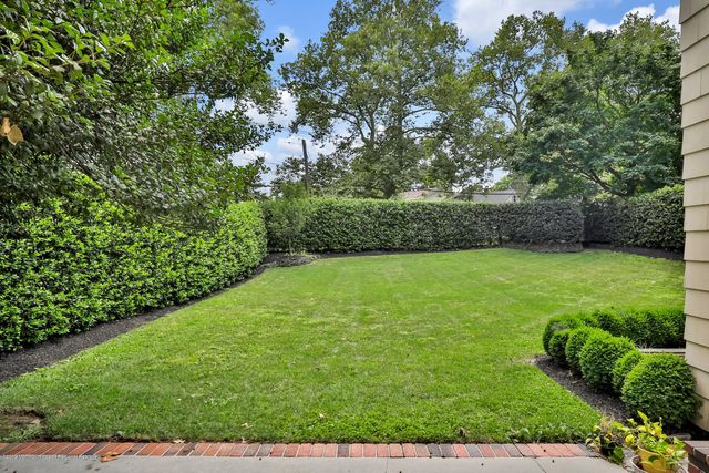 20 Rosalie Avenue, Rumson, NJ 07760