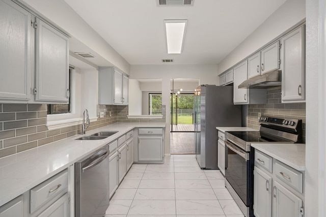 8905 Bridgewood TRL, Austin, TX 78729