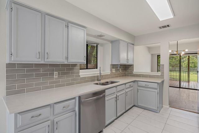 8905 Bridgewood TRL, Austin, TX 78729