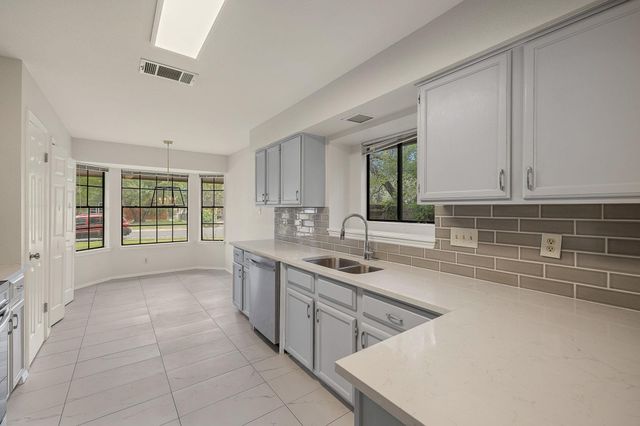 8905 Bridgewood TRL, Austin, TX 78729