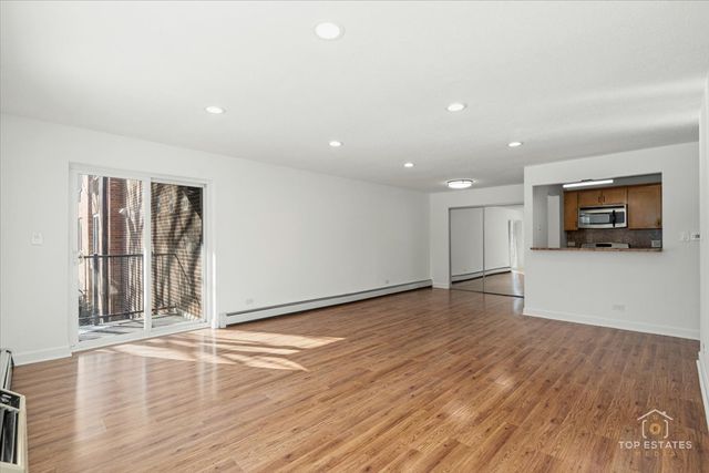 1107 S OLD WILKE Road 208, Arlington Heights, IL 60005