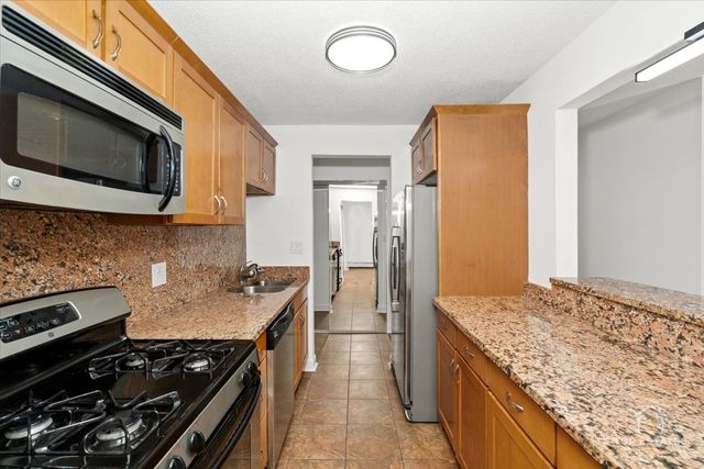 1107 S OLD WILKE Road 208, Arlington Heights, IL 60005